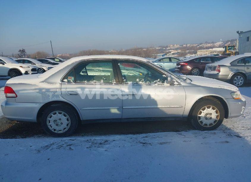 Photo 12 of 2002 Honda Accord 2.3 LX (VIN 1HGCG665X2A003453)