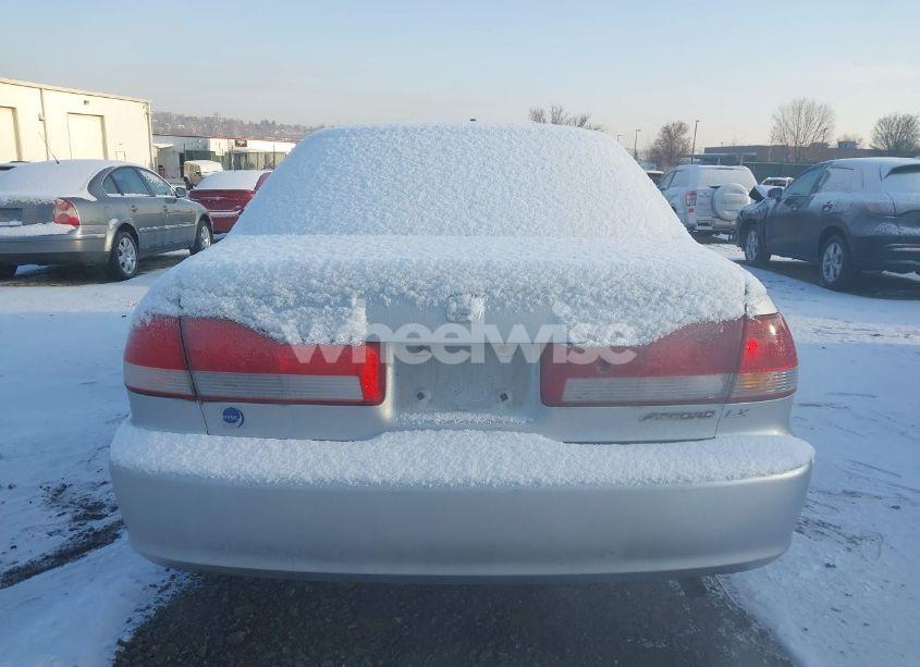 Photo 15 of 2002 Honda Accord 2.3 LX (VIN 1HGCG665X2A003453)