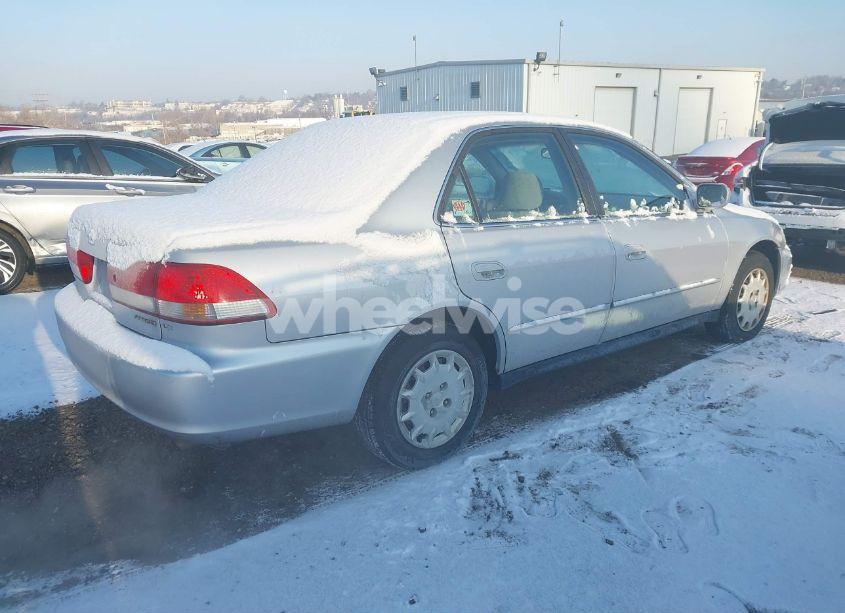 Photo 4 of 2002 Honda Accord 2.3 LX (VIN 1HGCG665X2A003453)