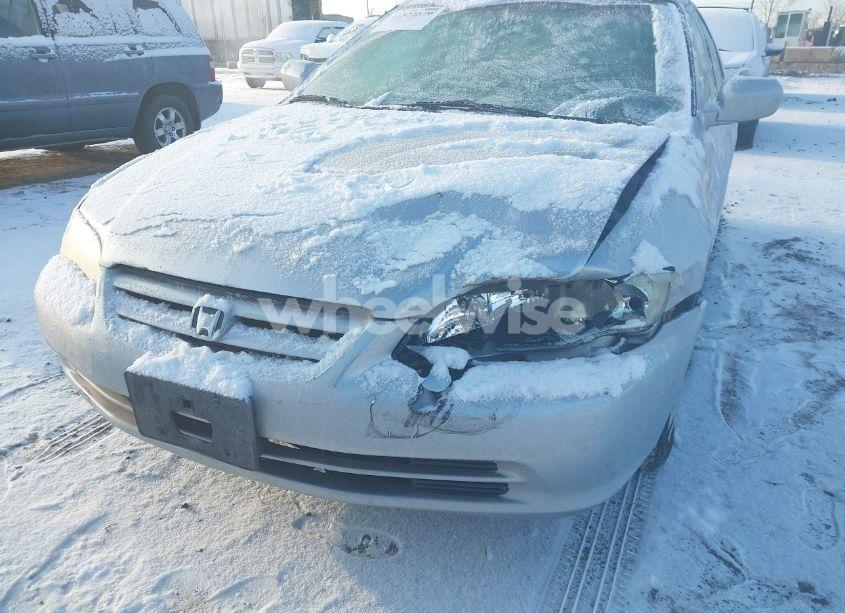 Photo 6 of 2002 Honda Accord 2.3 LX (VIN 1HGCG665X2A003453)