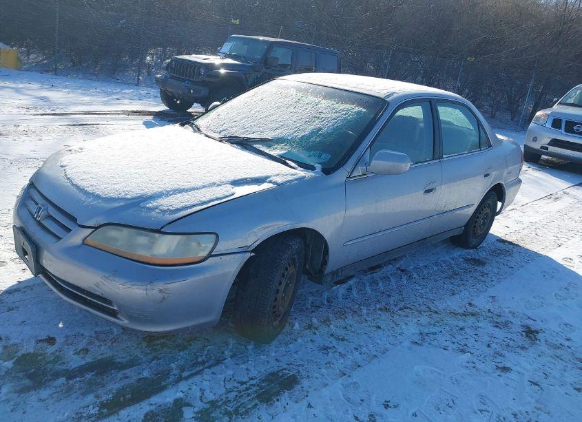 Photo 2 of 2002 Honda Accord 2.3 LX (VIN 1HGCG665X2A155958)