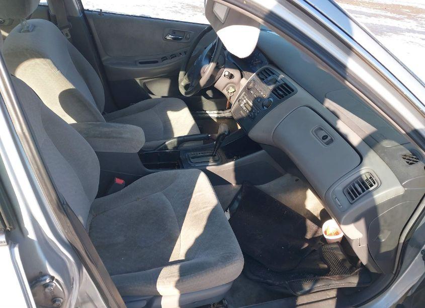 Photo 5 of 2002 Honda Accord 2.3 LX (VIN 1HGCG665X2A155958)