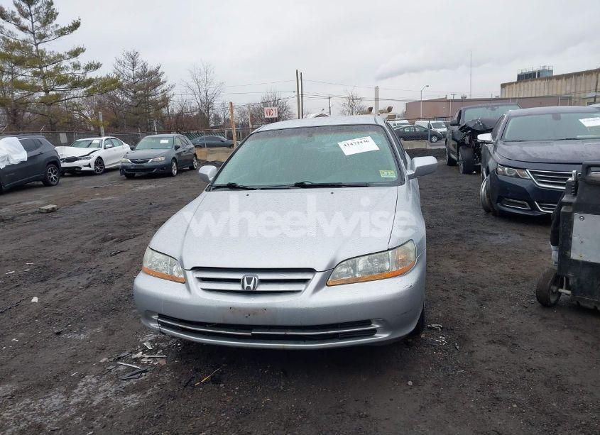 Photo 12 of 2002 Honda Accord 2.3 LX (VIN 1HGCG665X2A177054)