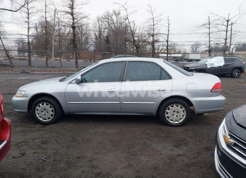 Photo 14 of 2002 Honda Accord 2.3 LX (VIN 1HGCG665X2A177054)