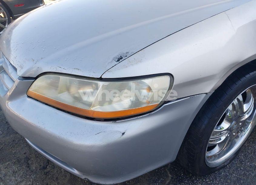 Photo 6 of 1999 Honda Accord LX (VIN 1HGCG665XXA132395)