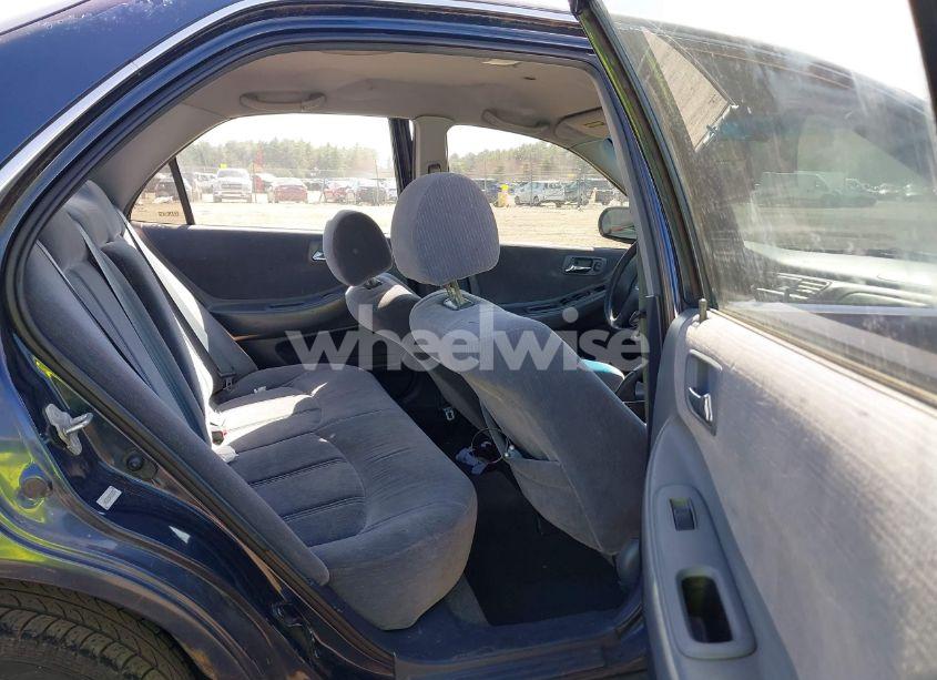 Photo 8 of 2000 Honda Accord 2.3 LX (VIN 1HGCG665XYA114576)