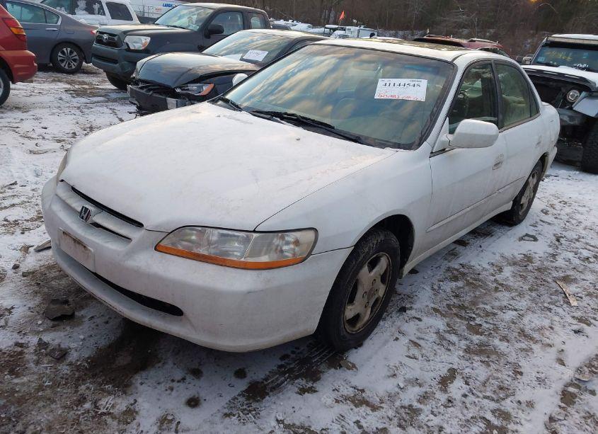 Photo 2 of 2000 Honda Accord 2.3 EX (VIN 1HGCG6670YA109422)