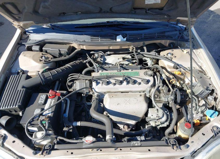 Photo 10 of 2000 Honda Accord 2.3 EX (VIN 1HGCG6670YA152707)
