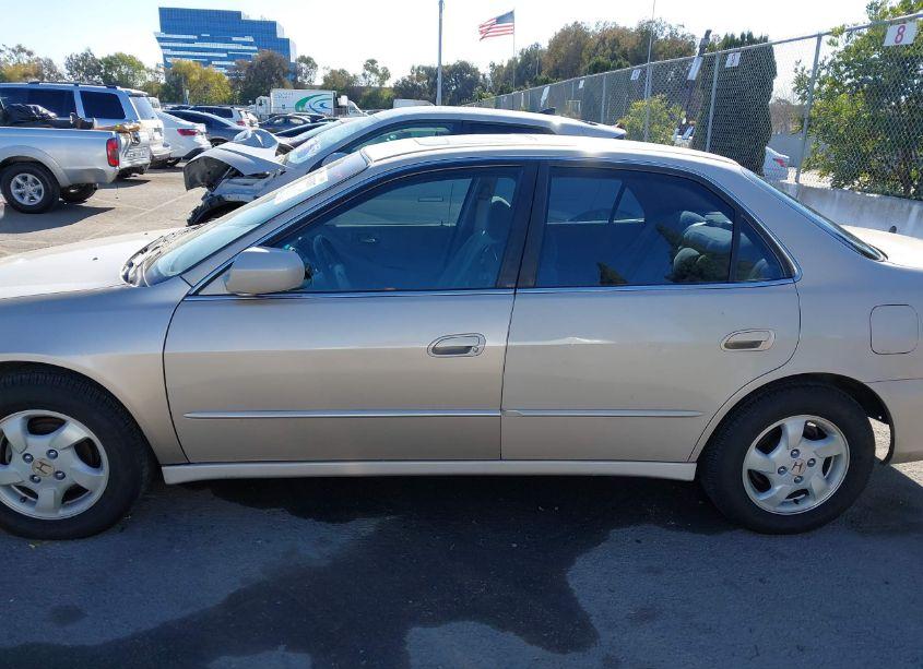 Photo 15 of 2000 Honda Accord 2.3 EX (VIN 1HGCG6670YA152707)