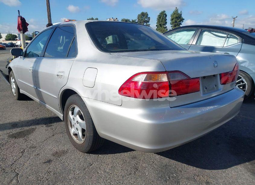 Photo 3 of 1998 Honda Accord EX (VIN 1HGCG6671WA217738)