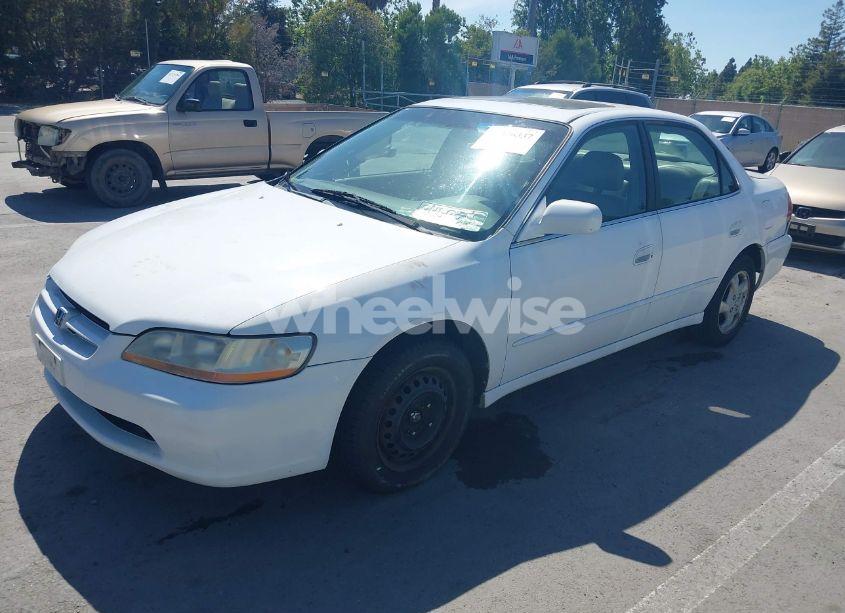 Photo 2 of 1998 Honda Accord EX (VIN 1HGCG6671WA260072)