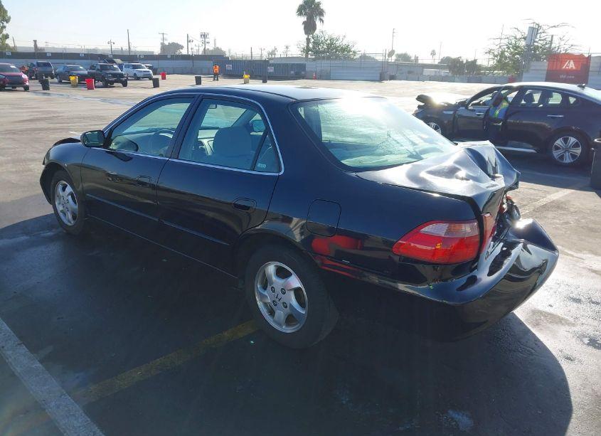 Photo 3 of 1998 Honda Accord EX (VIN 1HGCG6672WA061113)