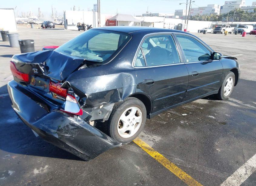 Photo 4 of 1998 Honda Accord EX (VIN 1HGCG6672WA061113)