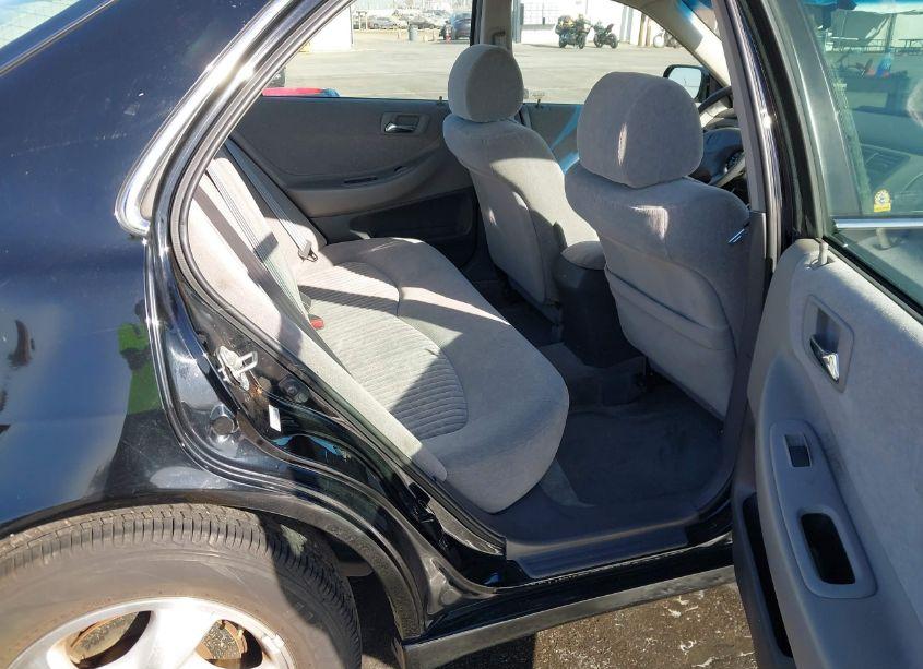 Photo 8 of 1998 Honda Accord EX (VIN 1HGCG6672WA061113)