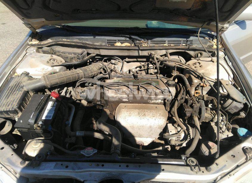 Photo 10 of 1998 Honda Accord EX (VIN 1HGCG6672WA180456)