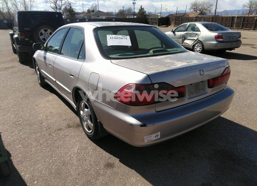 Photo 3 of 1998 Honda Accord EX (VIN 1HGCG6672WA180456)