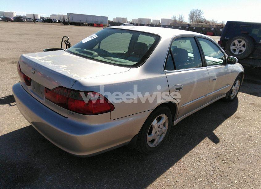 Photo 4 of 1998 Honda Accord EX (VIN 1HGCG6672WA180456)