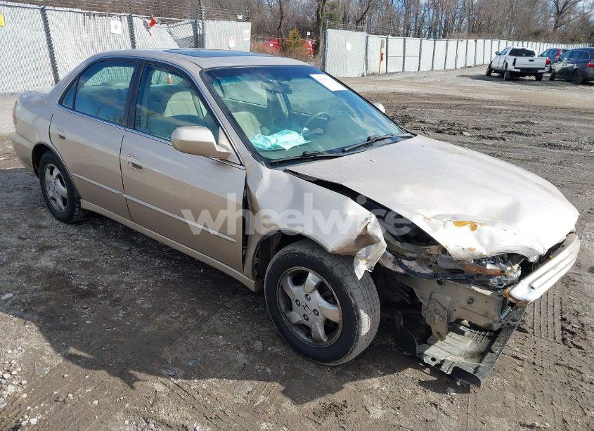 2000 Honda Accord 2.3 EX (VIN 1HGCG6672YA069215) main photo