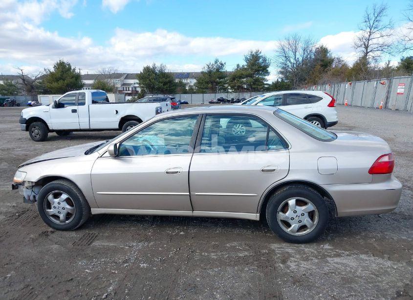 Photo 14 of 2000 Honda Accord 2.3 EX (VIN 1HGCG6672YA069215)