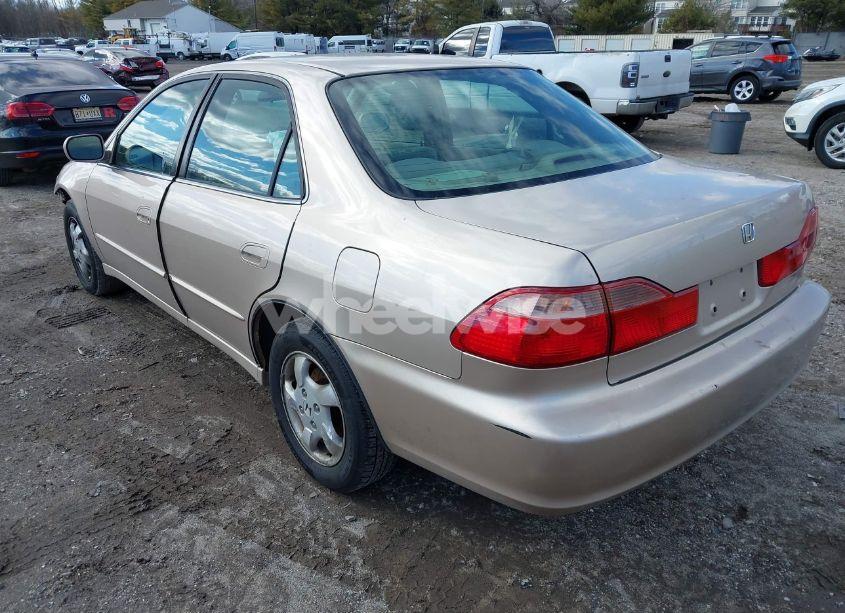Photo 3 of 2000 Honda Accord 2.3 EX (VIN 1HGCG6672YA069215)