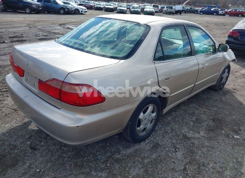 Photo 4 of 2000 Honda Accord 2.3 EX (VIN 1HGCG6672YA069215)