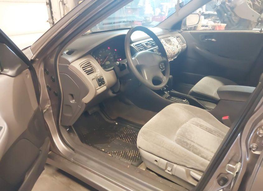 Photo 5 of 2000 Honda Accord 2.3 EX (VIN 1HGCG6673YA098433)