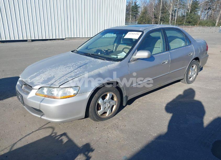 Photo 2 of 1998 Honda Accord EX (VIN 1HGCG6674WA107380)