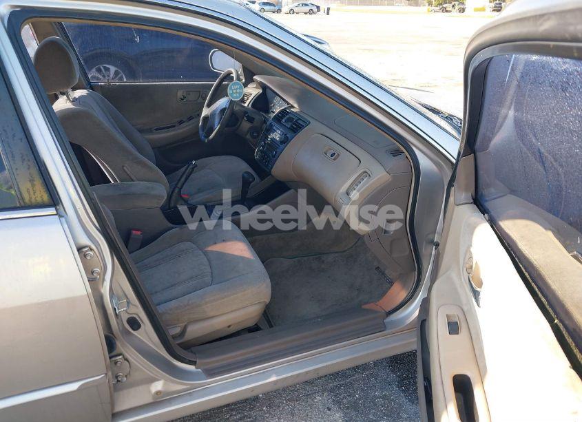 Photo 5 of 1999 Honda Accord EX (VIN 1HGCG6674XA097841)