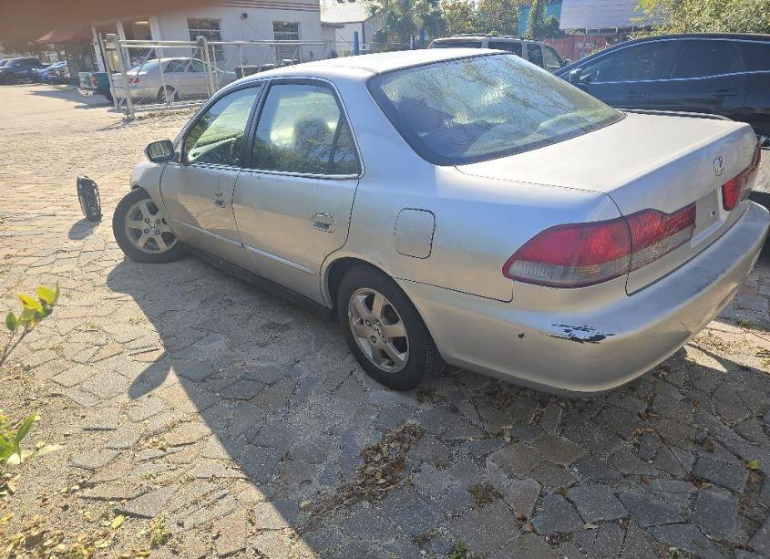 Photo 3 of 2002 Honda Accord 2.3 LX (VIN 1HGCG66752A068213)