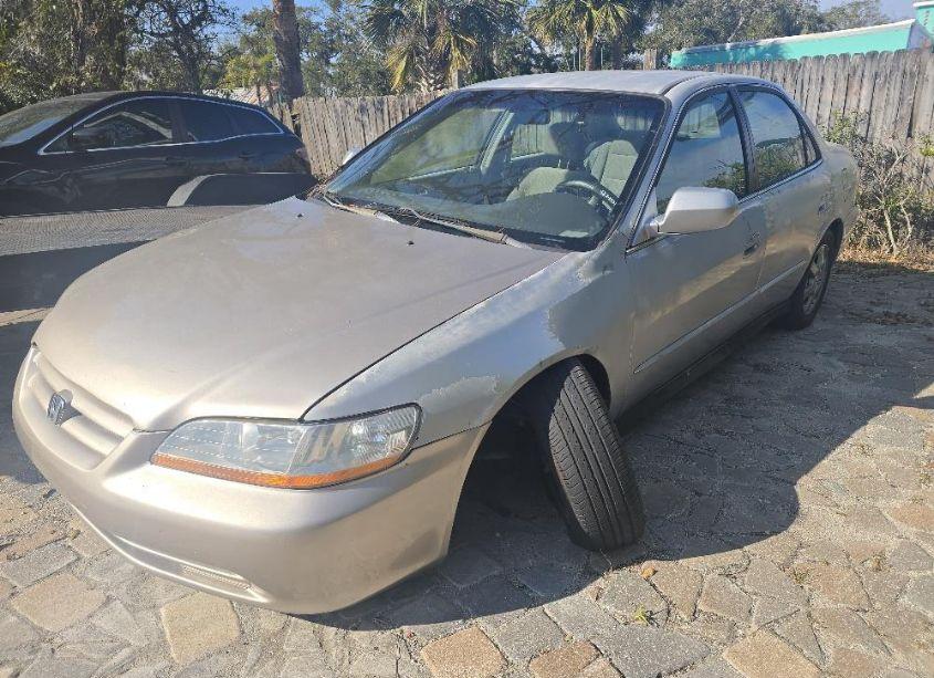 Photo 6 of 2002 Honda Accord 2.3 LX (VIN 1HGCG66752A068213)