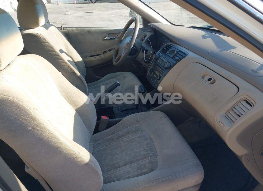 Photo 5 of 1999 Honda Accord EX (VIN 1HGCG6675XA016717)