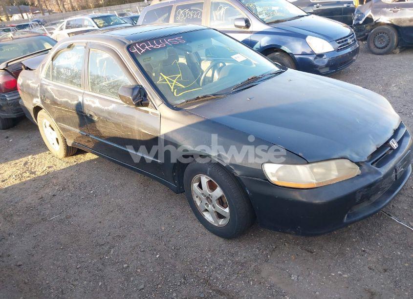 2000 Honda Accord 2.3 EX (VIN 1HGCG6675YA157448) main photo