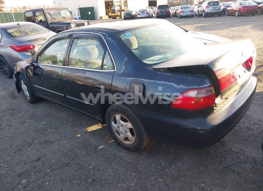 Photo 3 of 2000 Honda Accord 2.3 EX (VIN 1HGCG6675YA157448)