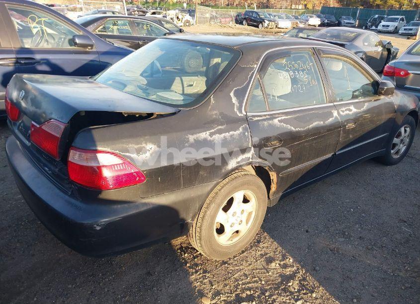 Photo 4 of 2000 Honda Accord 2.3 EX (VIN 1HGCG6675YA157448)