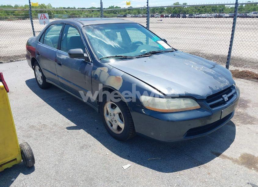 1998 Honda Accord EX (VIN 1HGCG6676WA170917) main photo