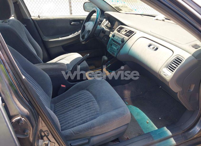 Photo 5 of 1998 Honda Accord EX (VIN 1HGCG6676WA170917)