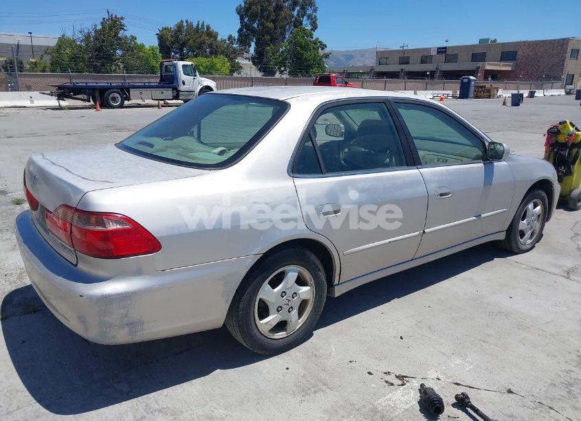 Photo 4 of 1998 Honda Accord EX (VIN 1HGCG6677WA207165)