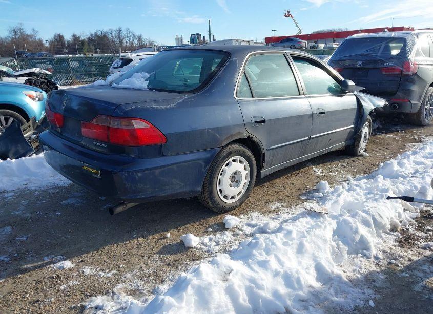 Photo 4 of 2000 Honda Accord 2.3 EX (VIN 1HGCG6677YA021130)