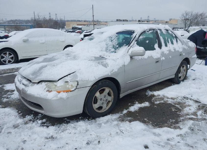 Photo 2 of 1998 Honda Accord EX (VIN 1HGCG6678WA096867)