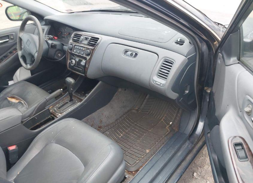 Photo 5 of 1999 Honda Accord EX (VIN 1HGCG6679XA026652)