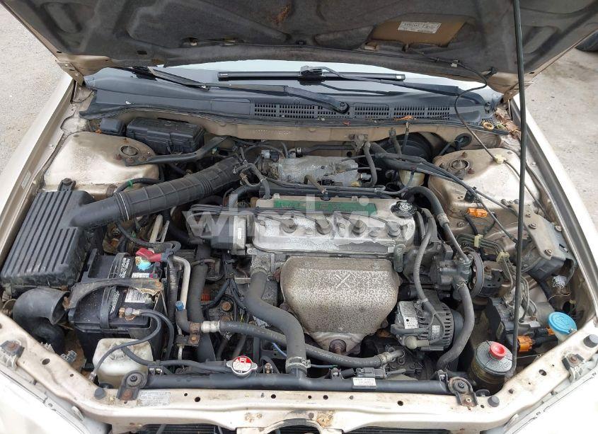 Photo 10 of 2000 Honda Accord 2.3 EX (VIN 1HGCG6679YA121052)