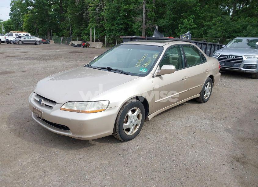 Photo 2 of 2000 Honda Accord 2.3 EX (VIN 1HGCG6679YA121052)