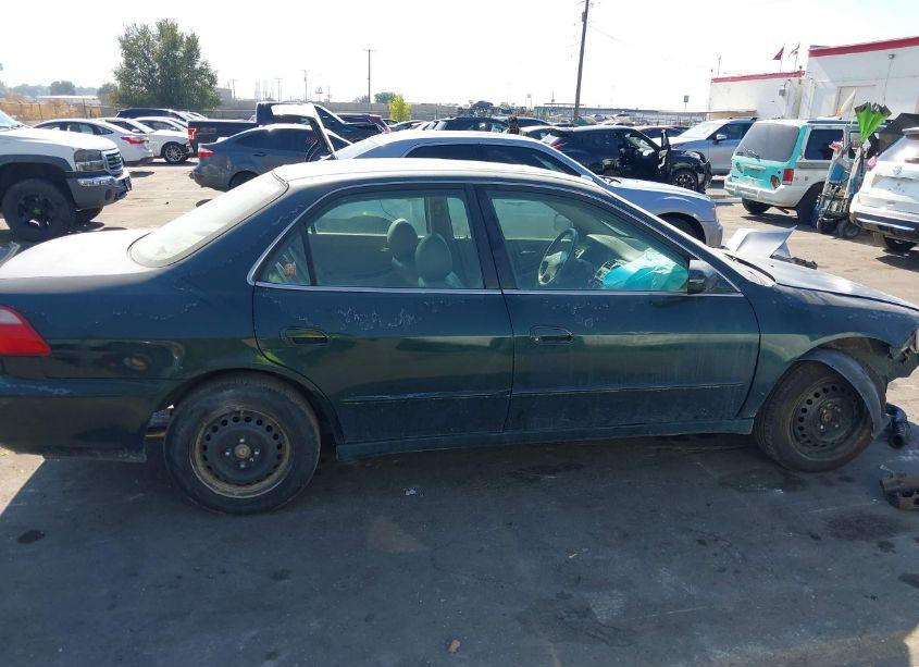 Photo 13 of 1998 Honda Accord EX (VIN 1HGCG667XWA237812)