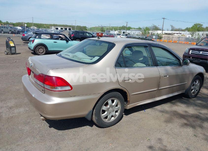 Photo 4 of 2002 Honda Accord 2.3 EX/2.3 SE (VIN 1HGCG66802A006419)