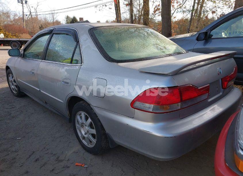 Photo 3 of 2002 Honda Accord 2.3 EX/2.3 SE (VIN 1HGCG66802A040974)