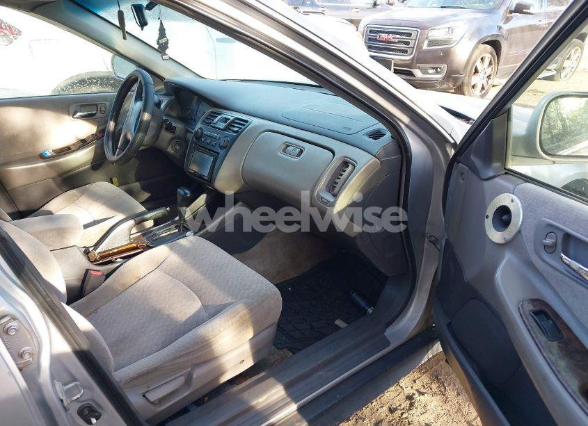 Photo 5 of 2002 Honda Accord 2.3 EX/2.3 SE (VIN 1HGCG66802A040974)