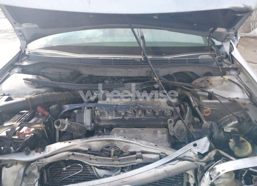 Photo 10 of 2002 Honda Accord 2.3 EX/2.3 SE (VIN 1HGCG66802A104348)