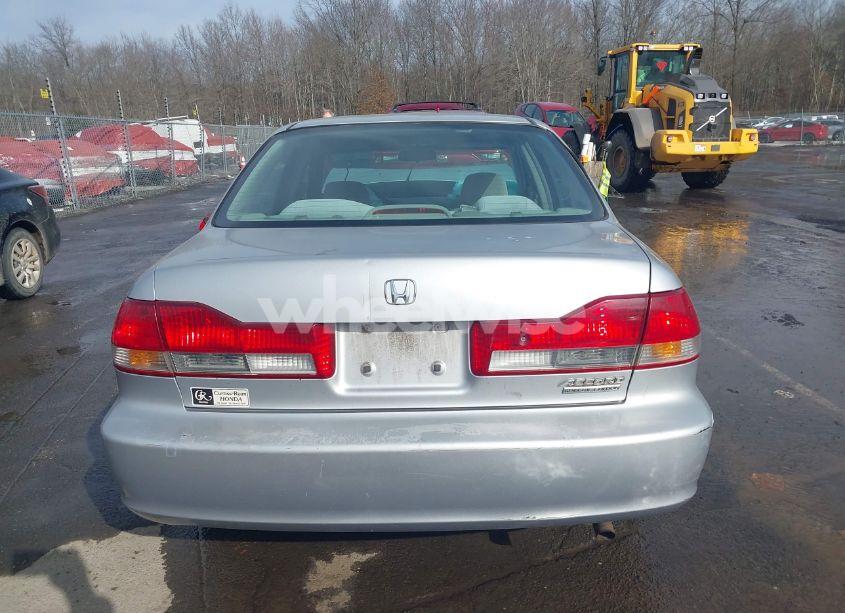 Photo 17 of 2002 Honda Accord 2.3 EX/2.3 SE (VIN 1HGCG66802A104348)