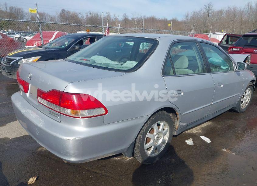 Photo 4 of 2002 Honda Accord 2.3 EX/2.3 SE (VIN 1HGCG66802A104348)