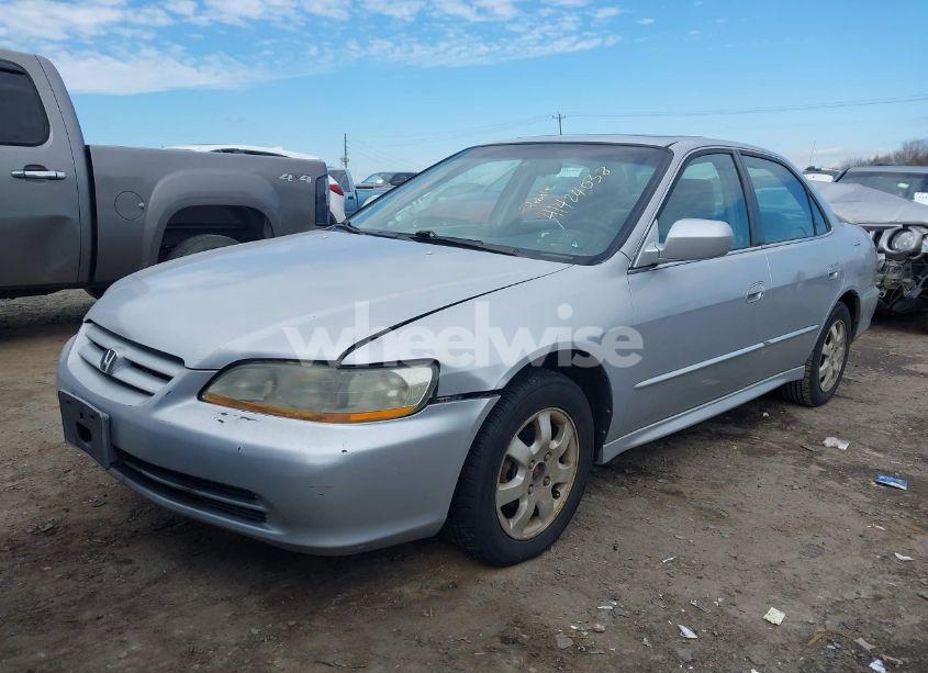 Photo 2 of 2001 Honda Accord 2.3 EX (VIN 1HGCG66811A076526)